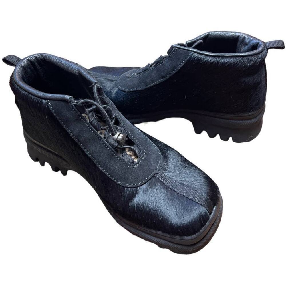 Pajar Black Leather Short Hair Low Heel Winter Booties Women's Size 7